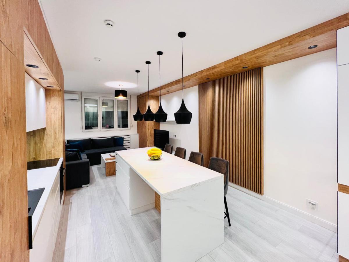 Vivio 2 Luxury Apartment Belgrado Esterno foto