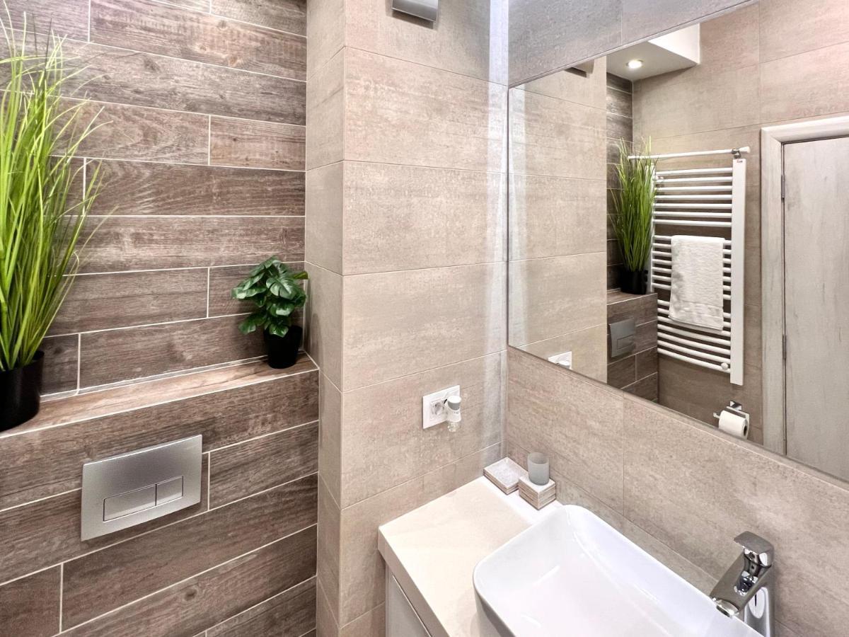 Vivio 2 Luxury Apartment Belgrado Esterno foto