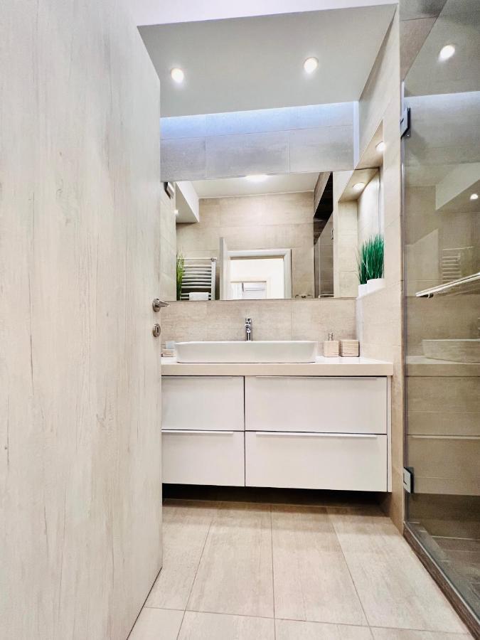 Vivio 2 Luxury Apartment Belgrado Esterno foto